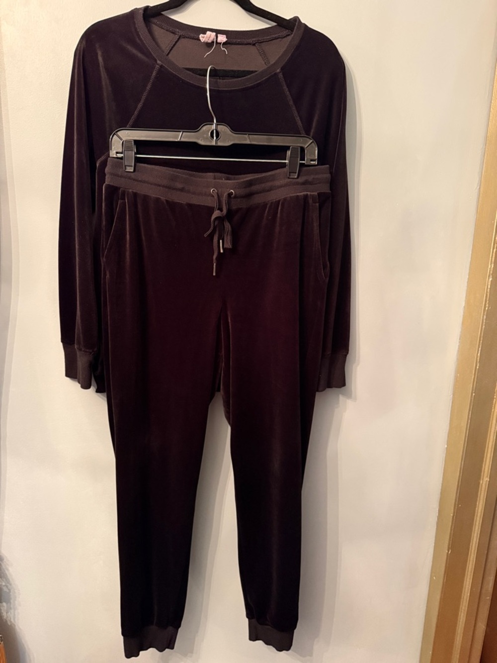 Cable & Gauge Black Velvet Jogger Set